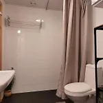 דירה Modern With Free Parking & Sauna *
